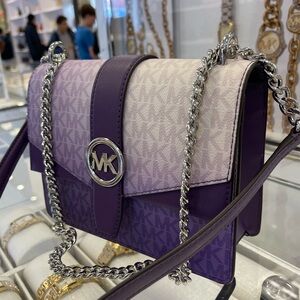 MICHAEL KORS Greenwich Md Ombré Signature Logo Tri-Fold Wallet
Dark Purple Multi